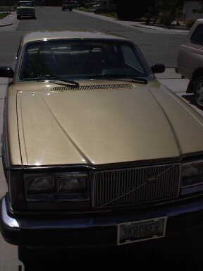 Volvo 262C Gold