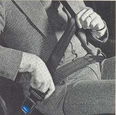 Release button Rear seats